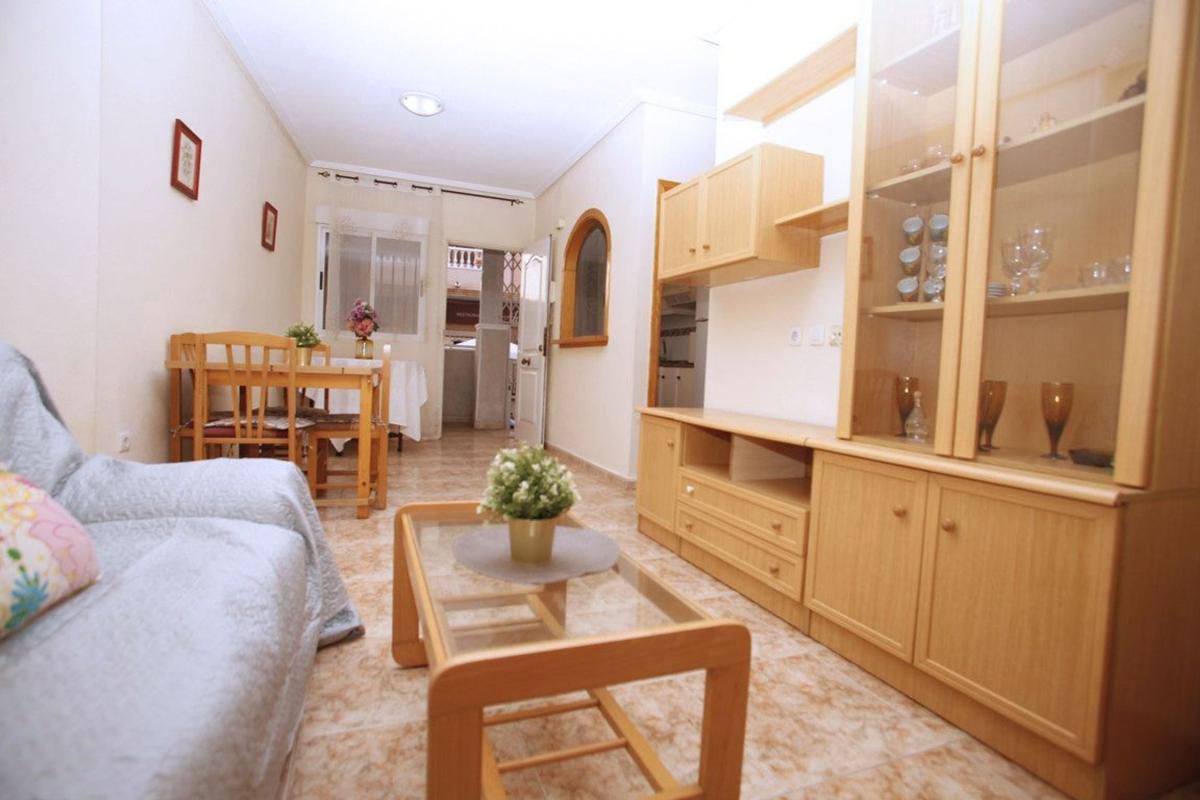 Venta de piso en Piso en Calle la Loma, Avenida Habaneras - Curva de Palangre, Torrevieja, Torrevieja
 photo 2