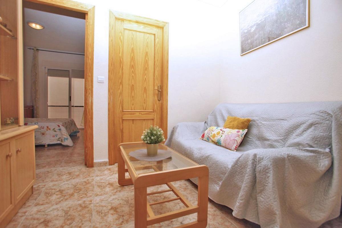 Venta de piso en Piso en Calle la Loma, Avenida Habaneras - Curva de Palangre, Torrevieja, Torrevieja
 photo 3