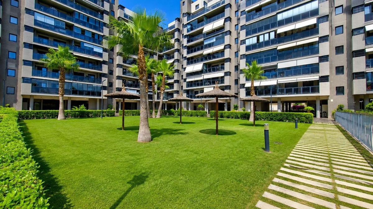 Sale of apartment in Piso en PAU 5, Alicante / Alacant, Alicante
photo 3