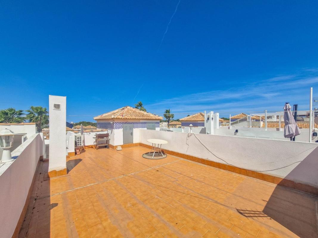 Venta de piso en Piso en Calle Ruidera, Los Balcones - Los Altos del Edén, Torrevieja, Torrevieja
photo 1