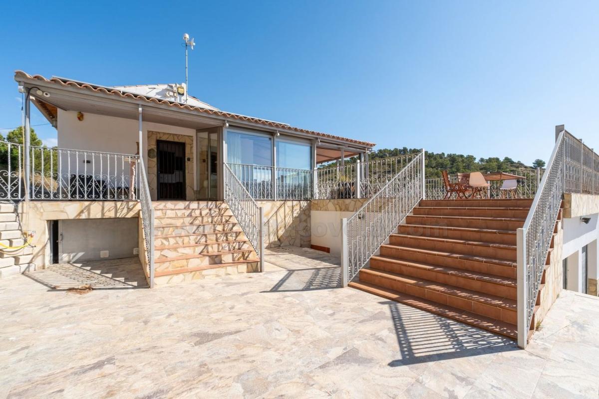 Properties for sale and rent in Spain photo 3