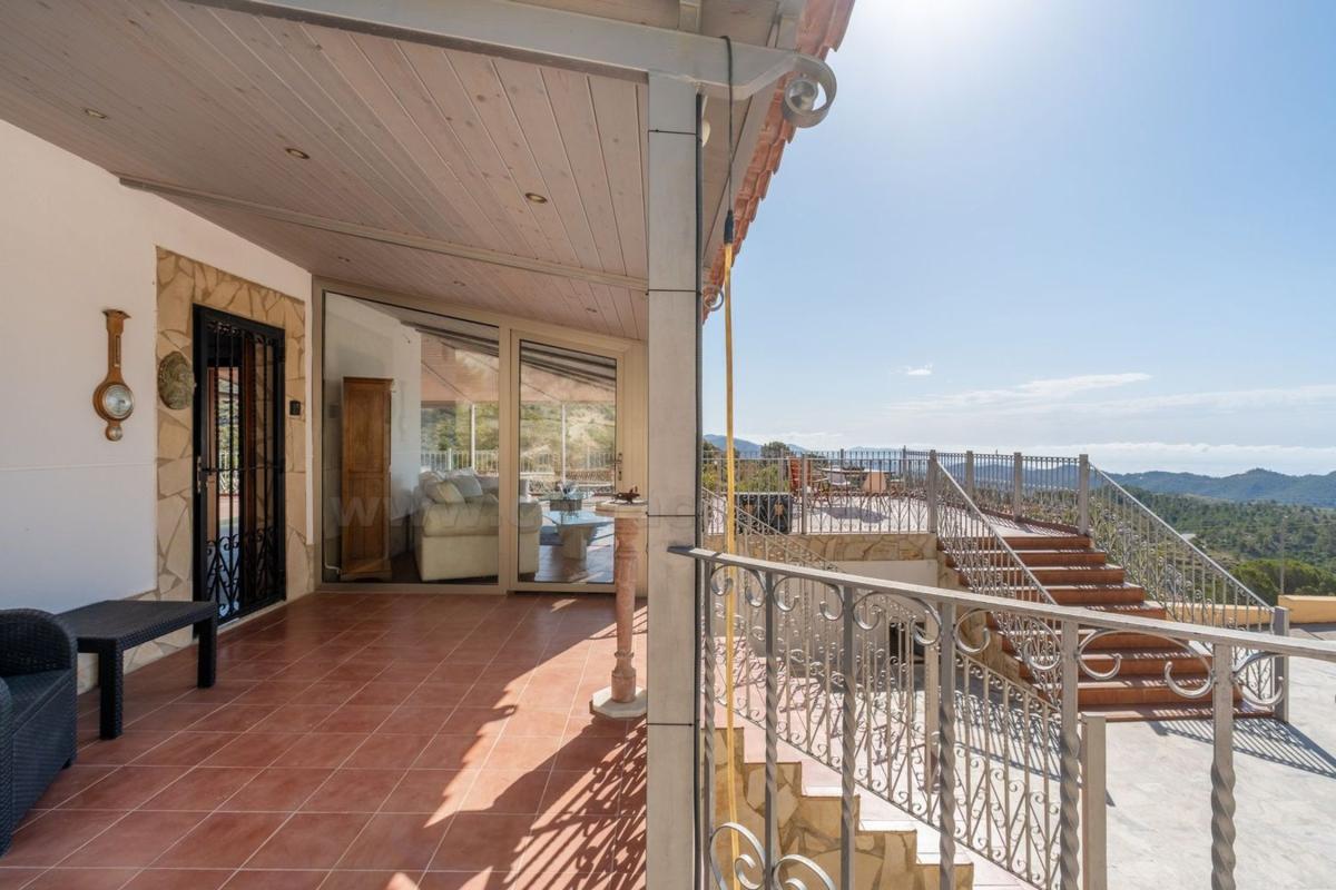 Properties for sale and rent in Spain photo 4