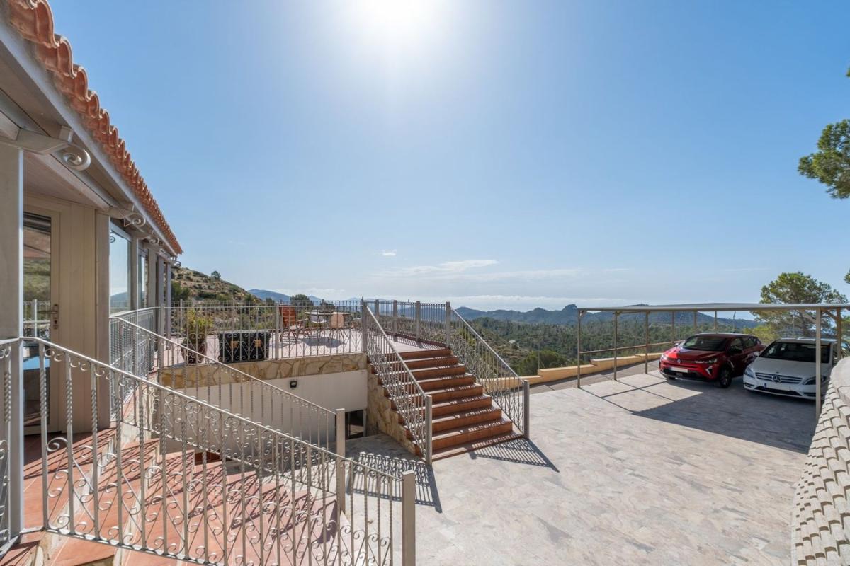 Properties for sale and rent in Spain photo 5