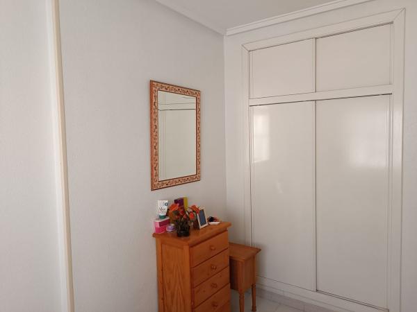 Продажа квартиры на Piso en Avenida Corinto, 2, Torreblanca, Torrevieja, Торревьеха
thumbnail 1
