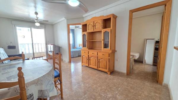 Sprzedaż mieszkania w Piso en Calle Zoa, 73, Antonio Machado, Torrevieja, Torrevieja
 photo 2