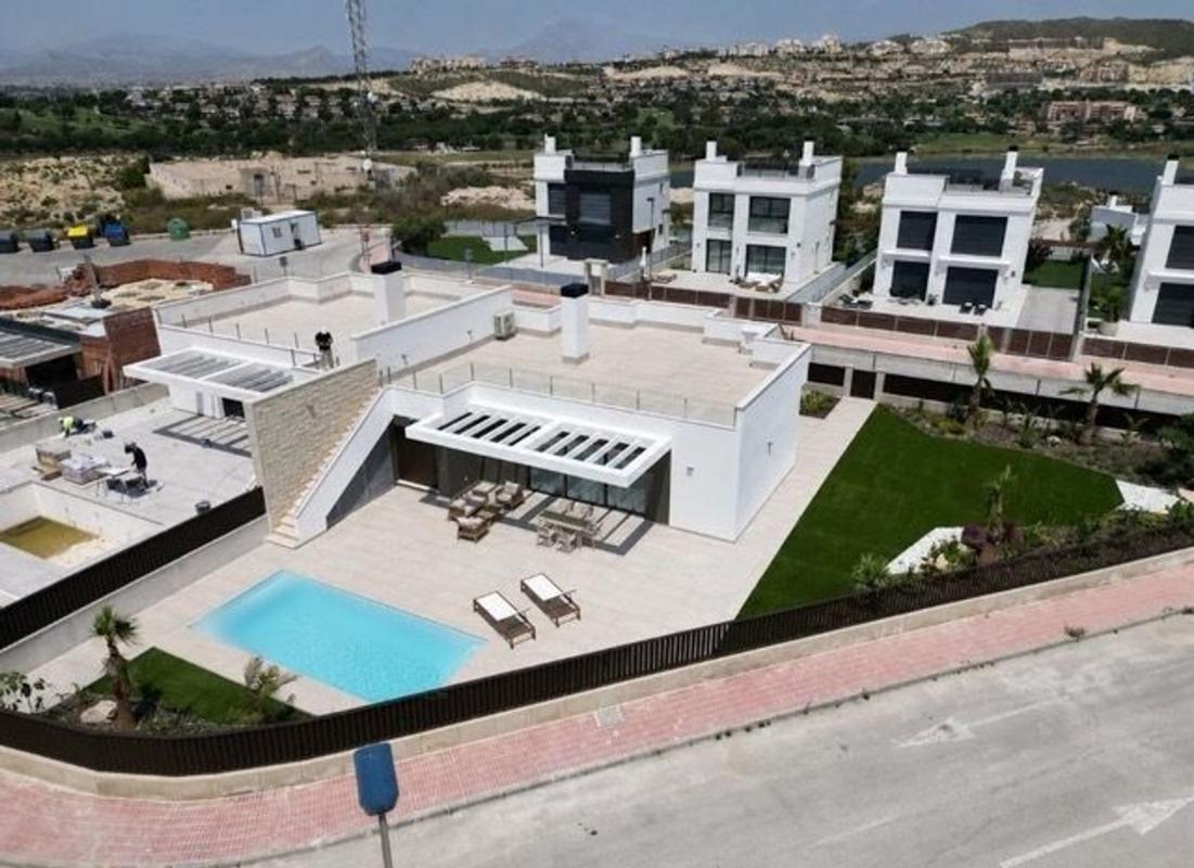 Properties for sale and rent in Spain photo 2
