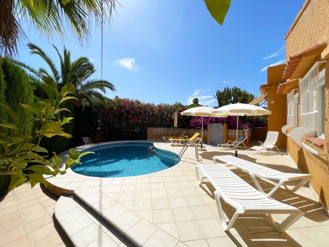 Properties for sale and rent in Spain photo 5