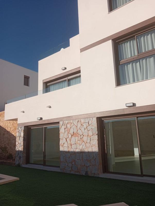 Properties for sale and rent in Spain photo 3