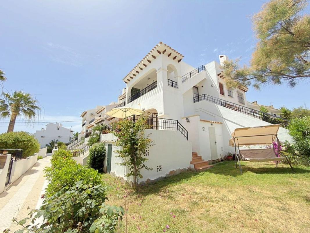 Venta de piso en Piso en Calle Ruperto Chapi s/n, Villamartín, Orihuela, Orihuela
photo 1