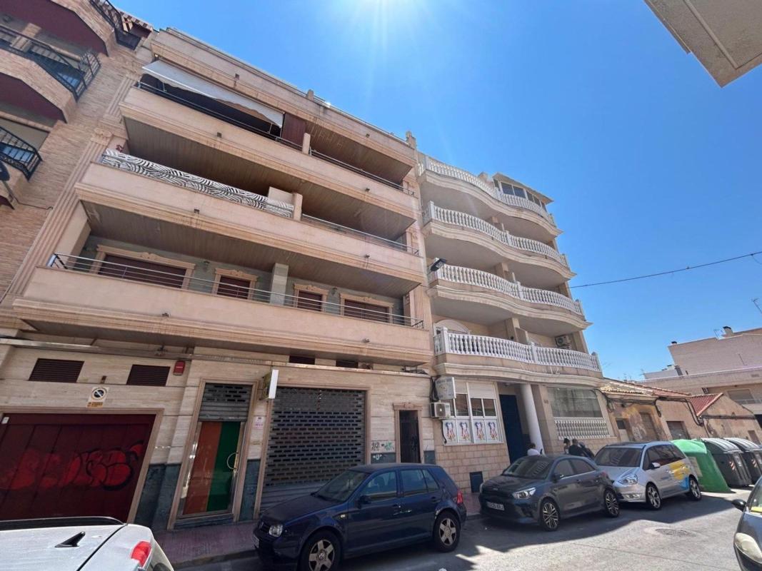 Sale of apartment in Piso en Calle Concordia, Las Piscinas Naturales, Torrevieja, Torrevieja
 photo 2