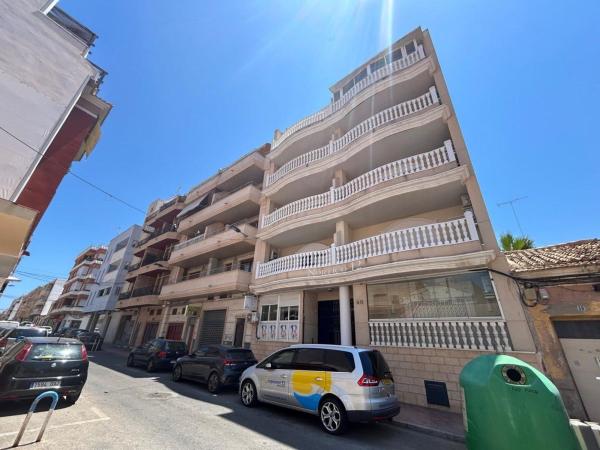 Venta de piso en Piso en Calle Concordia, Las Piscinas Naturales, Torrevieja, Torrevieja
 photo 4