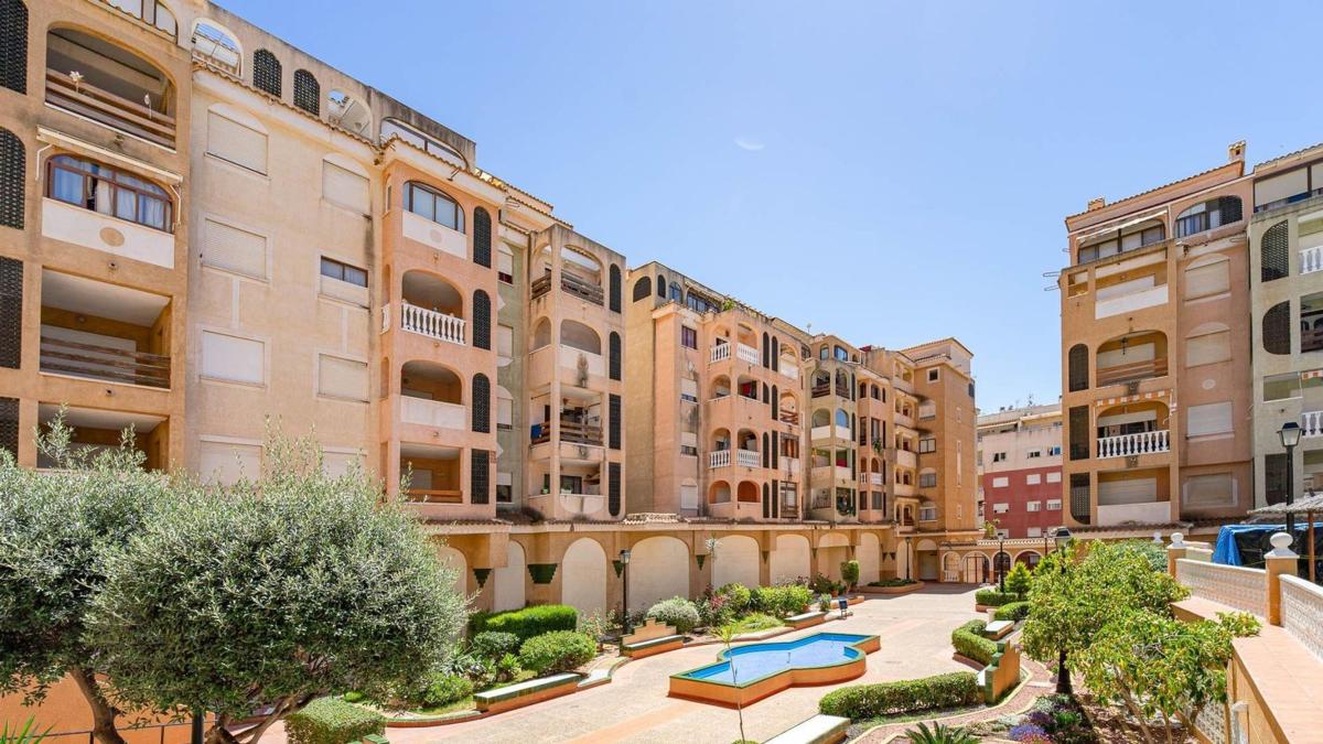 Sprzedaż mieszkania w Piso en Calle de Orihuela, Parque de las Naciones, Torrevieja, Torrevieja
photo 1