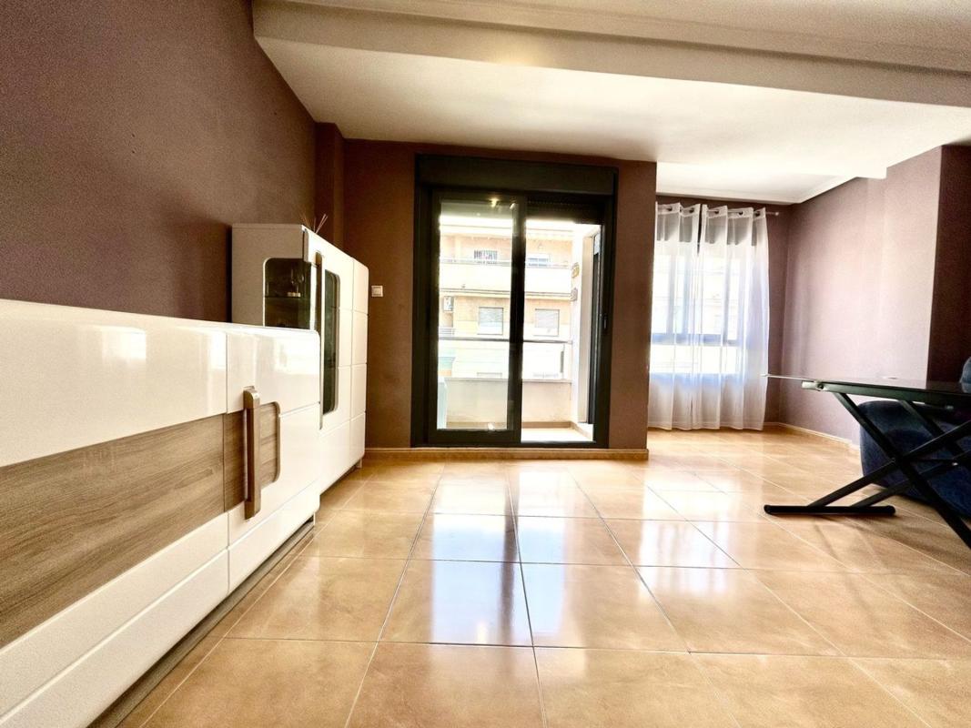 Venta de piso en Piso en Calle San Luis, Parque de las Naciones, Torrevieja, Torrevieja
photo 3