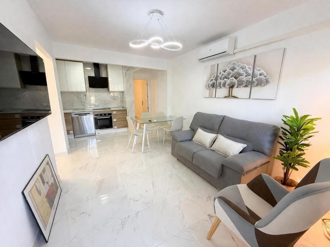Venta de piso en Piso en Calle Villa Madrid, 39, Parque de las Naciones, Torrevieja, Torrevieja
photo 1