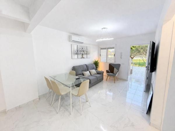 Venta de piso en Piso en Calle Villa Madrid, 39, Parque de las Naciones, Torrevieja, Torrevieja
thumbnail 1