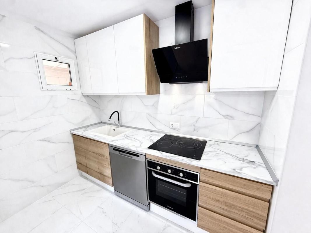 Venta de piso en Piso en Calle Villa Madrid, 39, Parque de las Naciones, Torrevieja, Torrevieja
photo 3