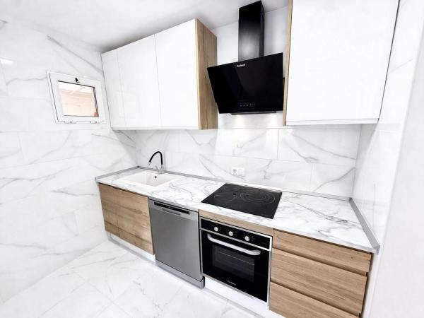 Venta de piso en Piso en Calle Villa Madrid, 39, Parque de las Naciones, Torrevieja, Torrevieja
thumbnail 2
