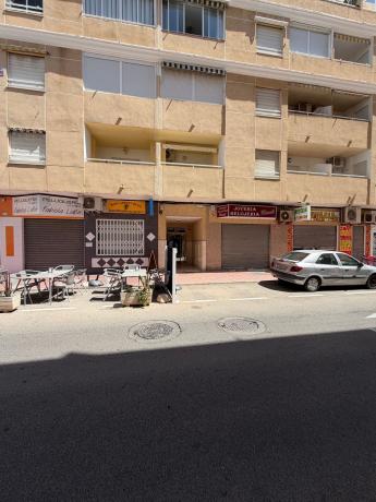 Продажа квартиры на Piso en Mayor-mata, 67, Gaspar Perrelló, Torrevieja, Торревьеха
thumbnail 1