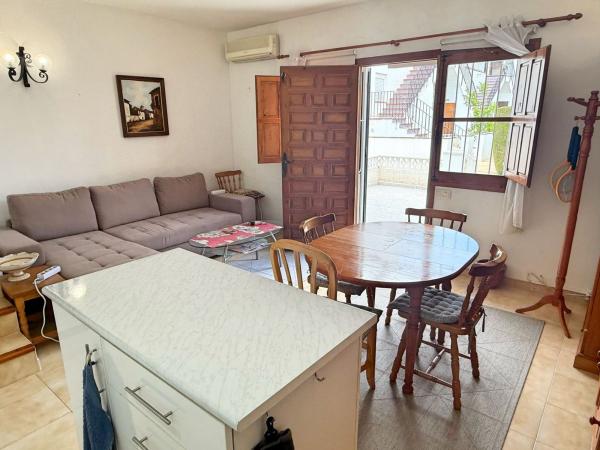 Chalet adosado en Lago Jardin, 2, Los Balcones - Los Altos del Edén, Torrevieja photo 4