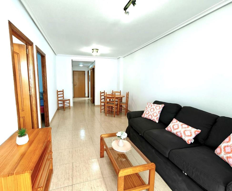 Sprzedaż mieszkania w Piso en Calle Apolo, El Molino, Torrevieja, Torrevieja
photo 1