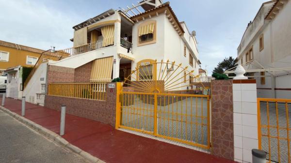 Chalet adosado en Residencial Parque de las Naciones, La Siesta - El Salado - Torreta, Torrevieja photo 2