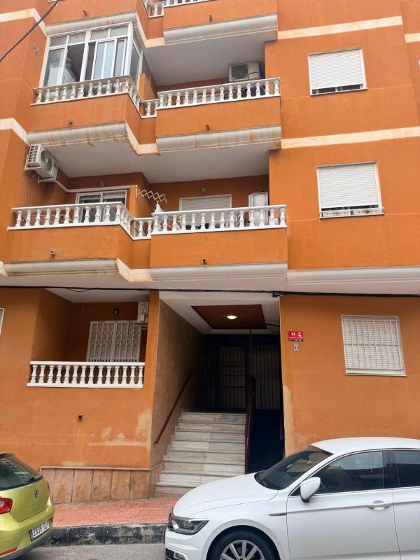 Sprzedaż mieszkania w Piso en Calle San Emigdio, El Molino, Torrevieja, Torrevieja
photo 4