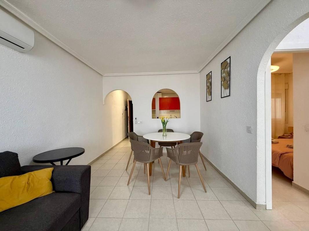 Sprzedaż mieszkania w Piso en Calle Rafal, El Acequión, Torrevieja, Torrevieja
 photo 3