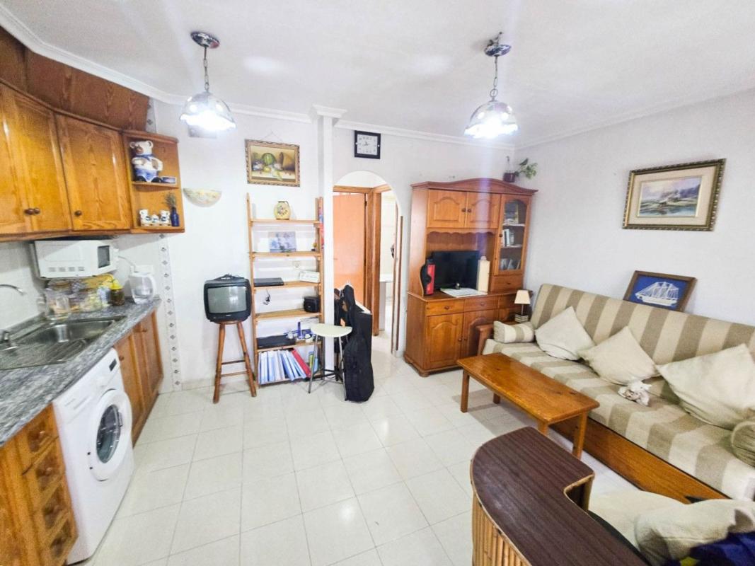 Sale of independent chalet in Casa o chalet en Calle París, Nueva Torrevieja, Torrevieja, Torrevieja
 photo 2
