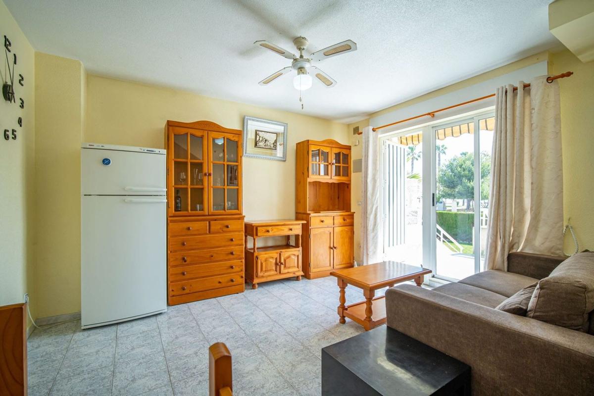 Продажа квартиры на Piso en Avenida Paris s/n, Zona los Frutales, Torrevieja, Торревьеха
photo 3