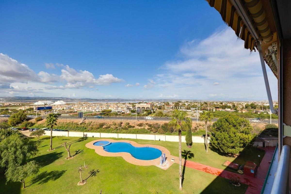 Penthouse sale in Ático en Calle Villa Madrid, 41, Parque de las Naciones, Torrevieja, Torrevieja photo 1