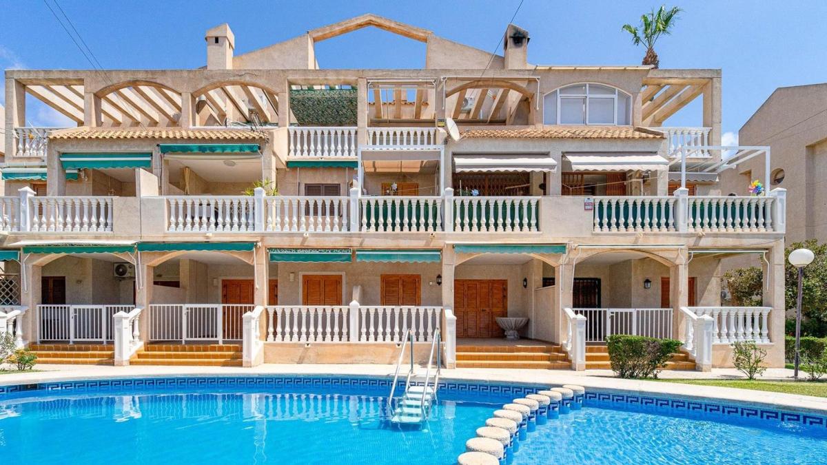 Venta de piso en Piso en Calle Gandhi, Zona los Frutales, Torrevieja, Torrevieja
photo 2