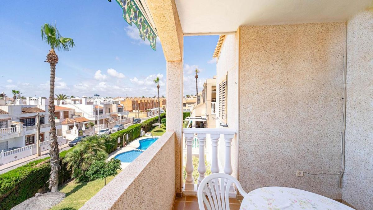 Venta de piso en Piso en Calle Gandhi, Zona los Frutales, Torrevieja, Torrevieja
photo 5