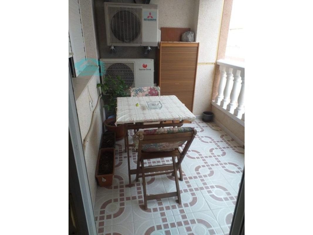 Sprzedaż mieszkania w Piso en Calle Tiburón, Gaspar Perrelló, Torrevieja, Torrevieja
 photo 2