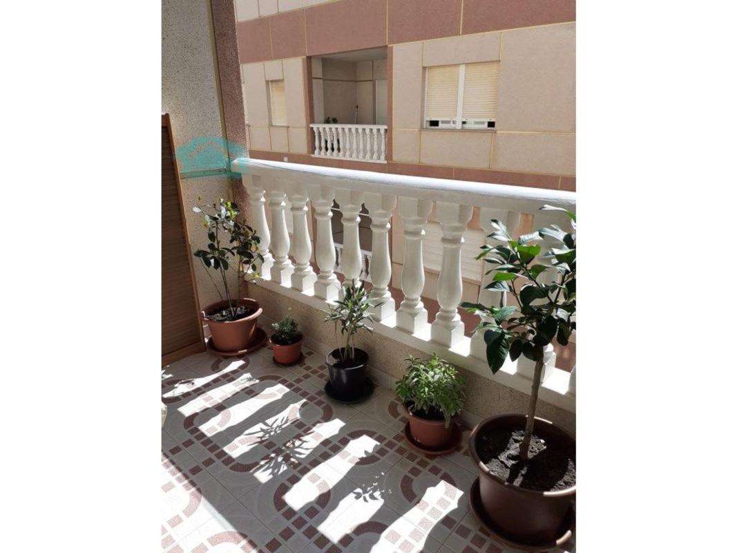 Sprzedaż mieszkania w Piso en Calle Tiburón, Gaspar Perrelló, Torrevieja, Torrevieja
 photo 4