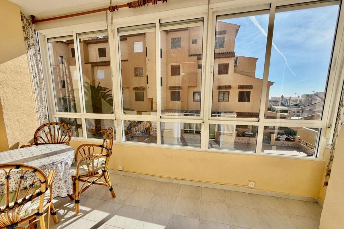 Sale of apartment in Piso en Torreblanca, Torrevieja, Torrevieja
photo 2