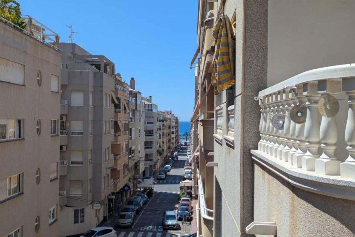 Venta de piso en Piso en Calle Zoa, 56, Antonio Machado, Torrevieja, Torrevieja
photo 1