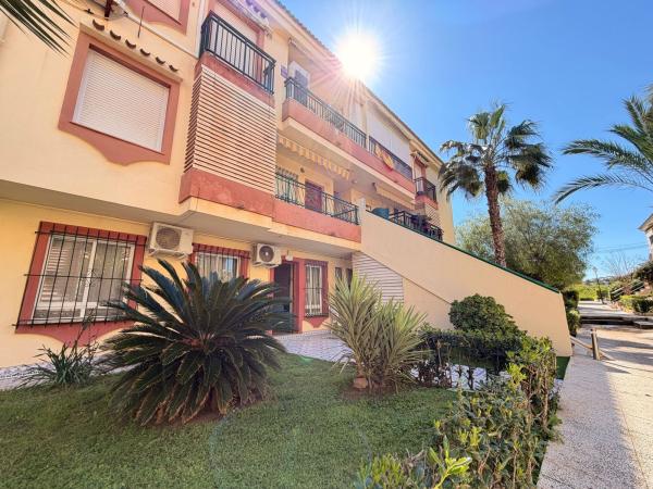 Sprzedaż mieszkania w Piso en Calle Narváez, 1, La Veleta, Torrevieja, Torrevieja
photo 1