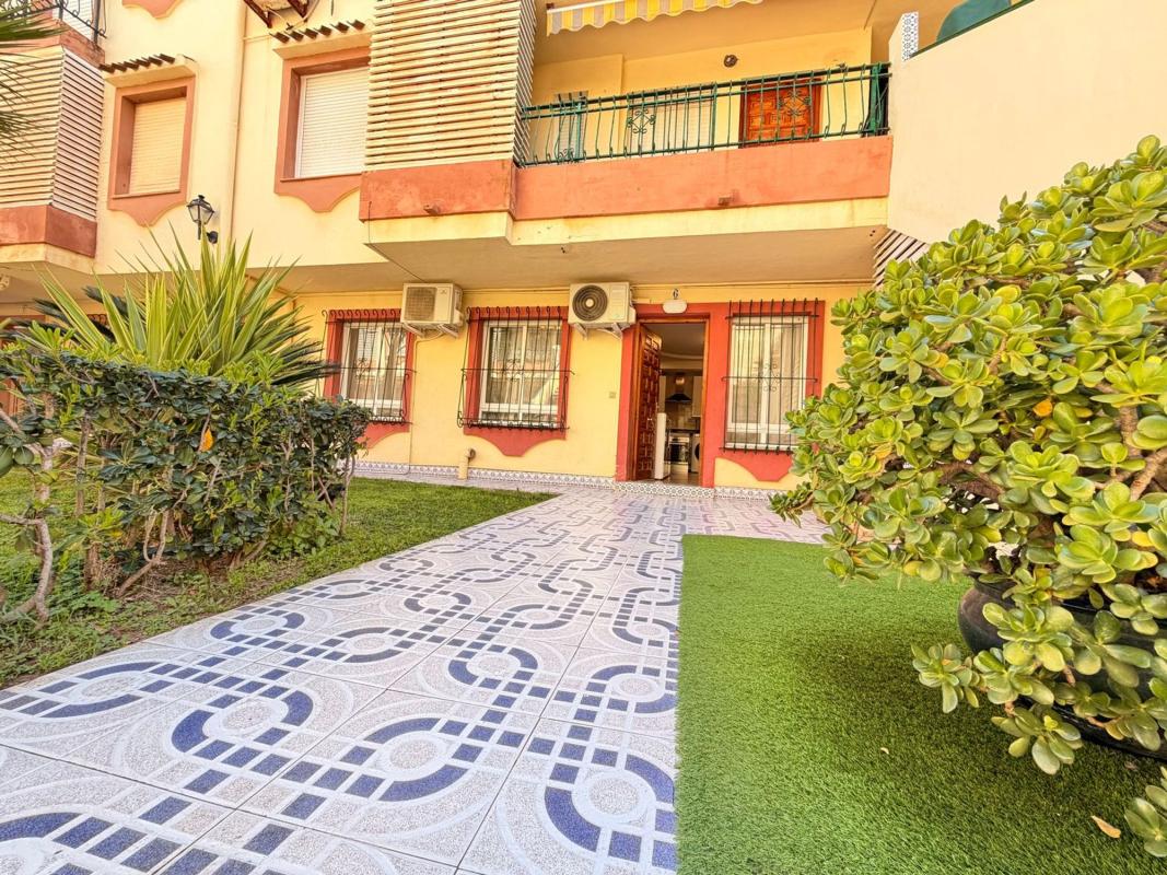 Sprzedaż mieszkania w Piso en Calle Narváez, 1, La Veleta, Torrevieja, Torrevieja
 photo 2