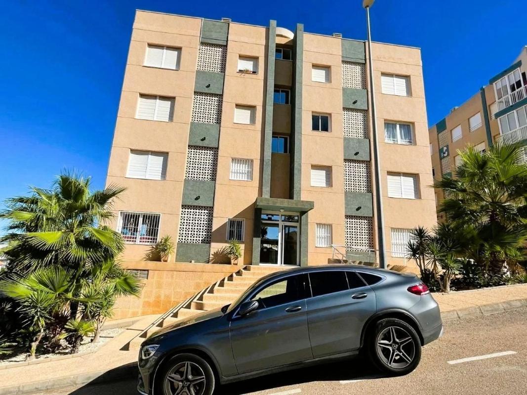 Sprzedaż mieszkania w Piso en Calle San Sebastián s/n, Cabo Cervera, Torrevieja, Torrevieja
photo 2