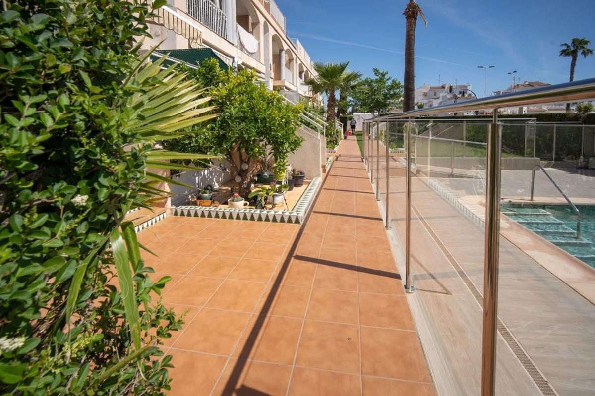 Venta de piso en Piso en Calle Mallorca, 30, Nueva Torrevieja, Torrevieja, Torrevieja
photo 3