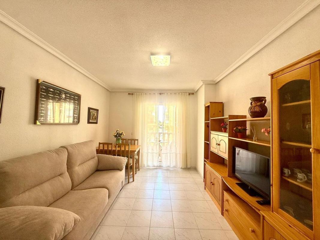 Venta de piso en Piso en Calle Morera, Cañada del Molino, Torrevieja, Torrevieja
 photo 2