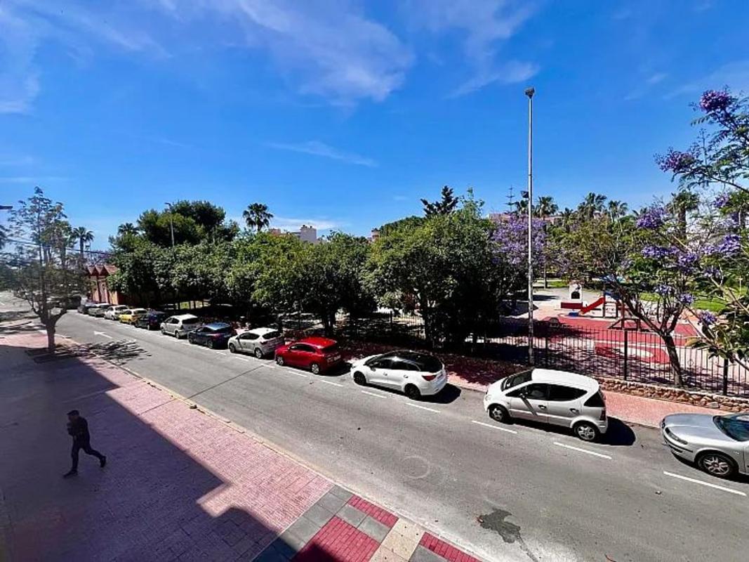 Sprzedaż mieszkania w Piso en Calle Doña Sinforosa, El Acequión, Torrevieja, Torrevieja
photo 5