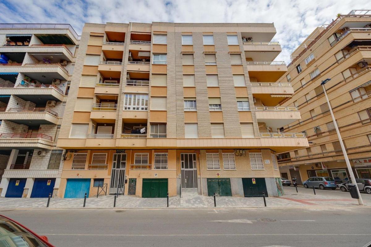 Venta de piso en Piso en Playa del Cura, Torrevieja, Torrevieja
photo 2