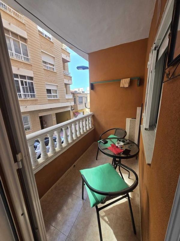 Sprzedaż mieszkania w Piso en Calle San Emigdio, El Molino, Torrevieja, Torrevieja
photo 4