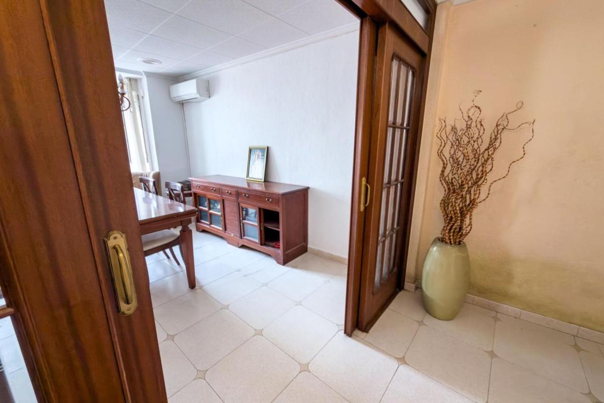 Venta de piso en Piso en Calle Ramón Gallud, Las Piscinas Naturales, Torrevieja, Torrevieja
photo 5