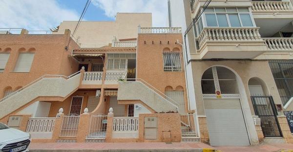 Дуплекс на продажу в Dúplex en Calle Arquitecto Larramendi, 16, Avenida Habaneras - Curva de Palangre, Torrevieja, Торревьеха photo 1