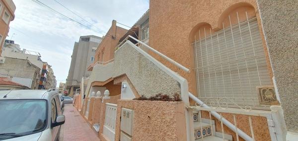 Дуплекс на продажу в Dúplex en Calle Arquitecto Larramendi, 16, Avenida Habaneras - Curva de Palangre, Torrevieja, Торревьеха photo 2