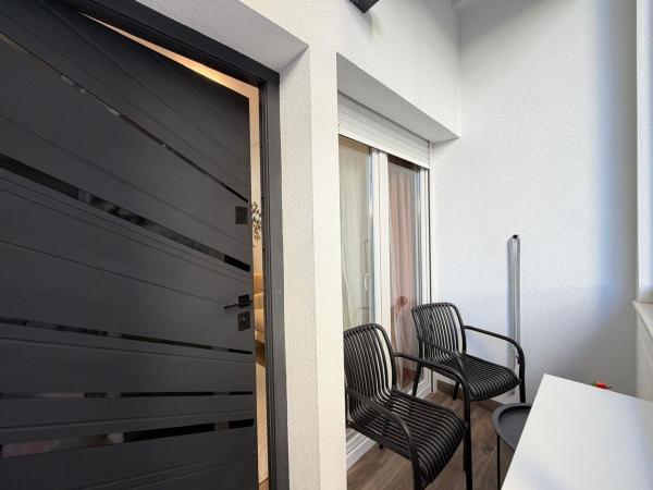 Sprzedaż mieszkania w Piso en Calle San Julián, 15, Puerto Deportivo, Torrevieja, Torrevieja
 photo 4