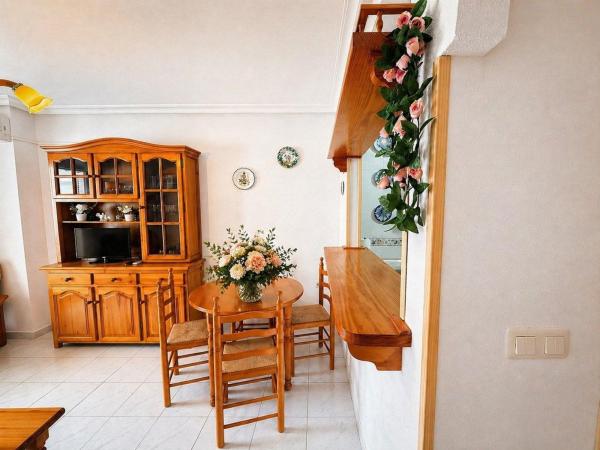 Venta de piso en Piso en Avenida de Soria, Los Europeos, Torrevieja, Torrevieja
 photo 4