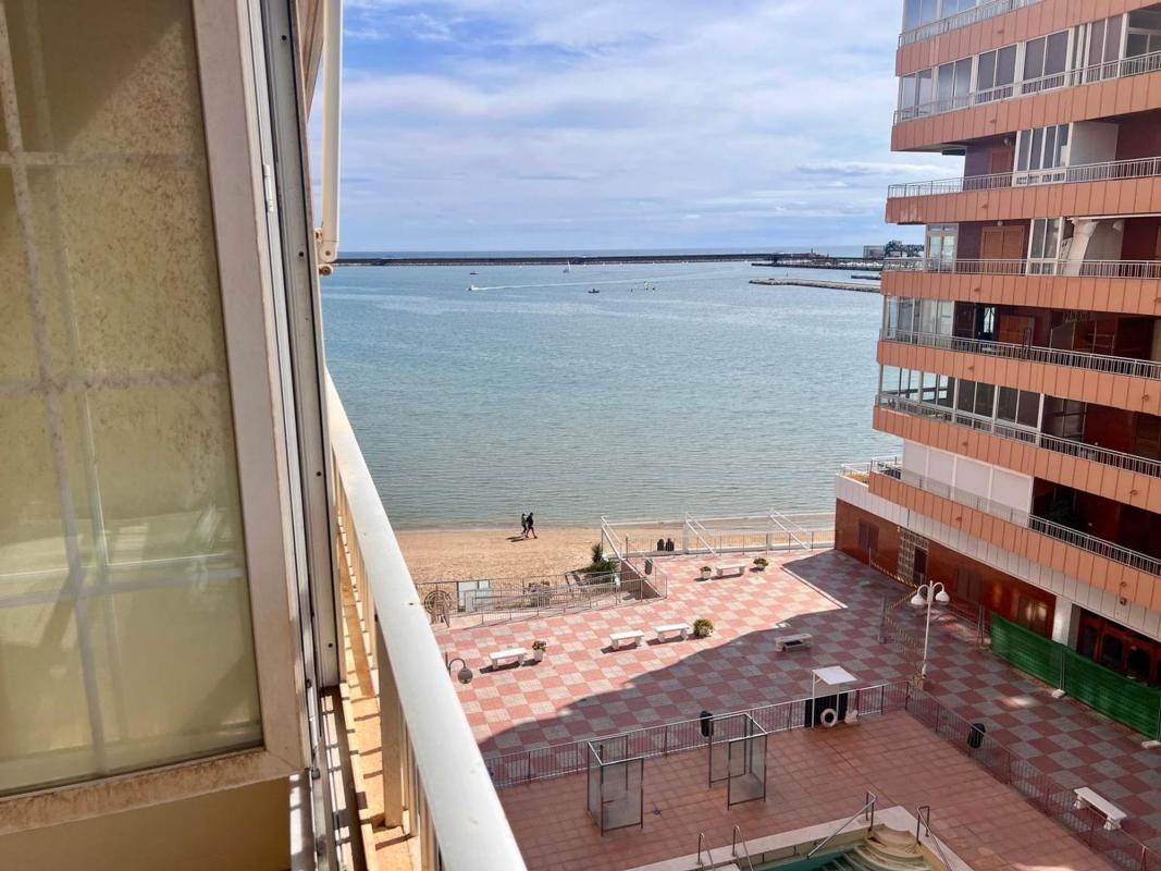 Sprzedaż mieszkania w Piso en Avenida Doctor Gregorio Marañón, El Acequión, Torrevieja, Torrevieja
photo 1